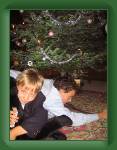 051224q_nach_der_bescherung2 * 480 x 640 * (91KB)